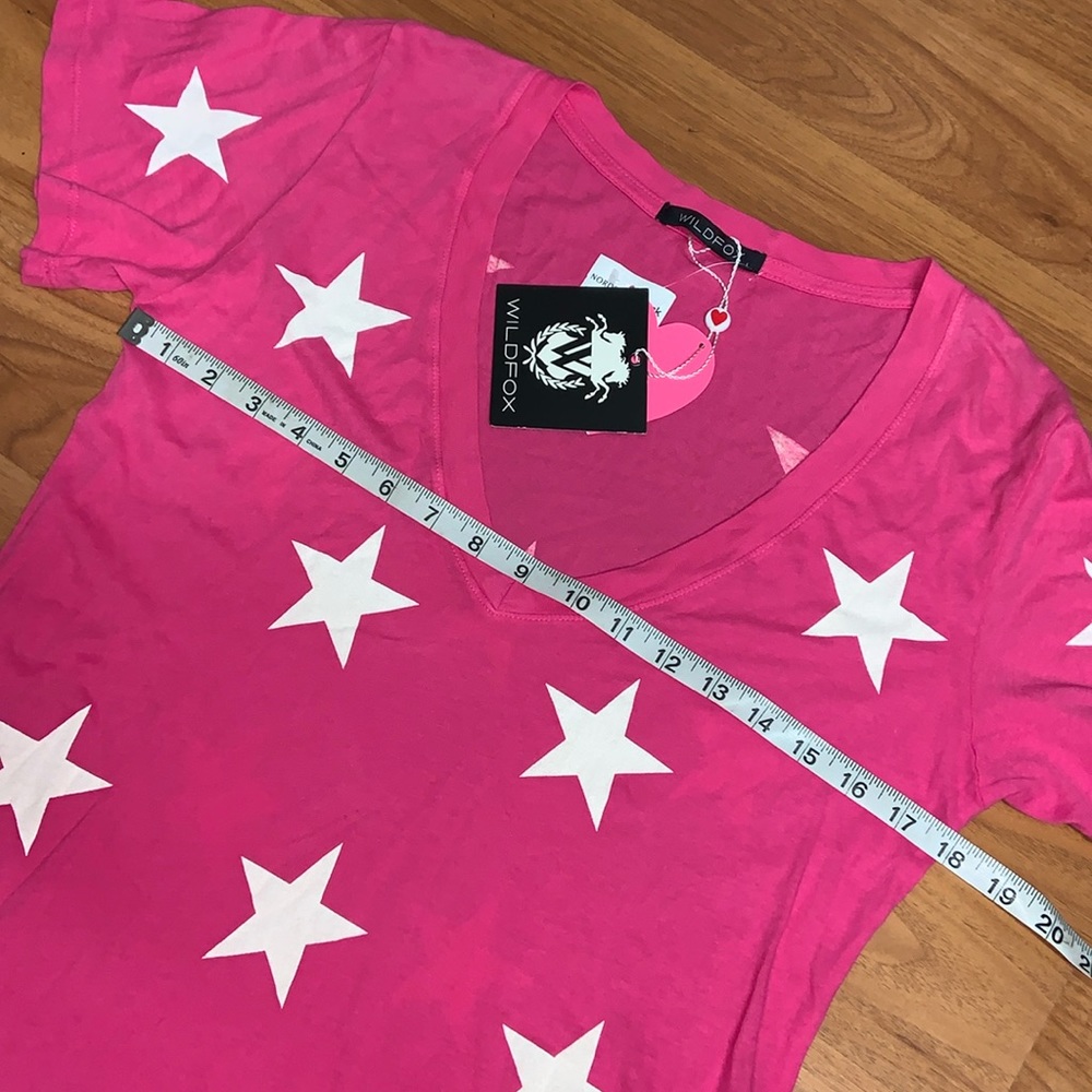 NWT Wildfox Star Print Pink V-Neck Shirt - Picture 4 of 6